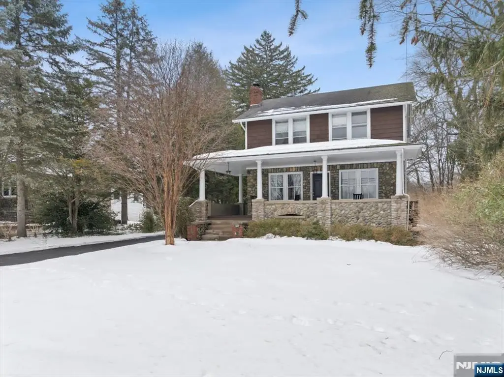 138 Chestnut Ridge Road, Saddle River, NJ 07458 - #1