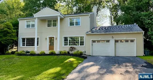 15 Kings Court, Woodcliff Lake, NJ 07677 - #2