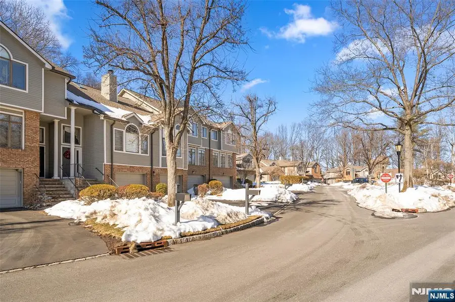 5 Lakeview Drive, Old Tappan, NJ 07675 - #2