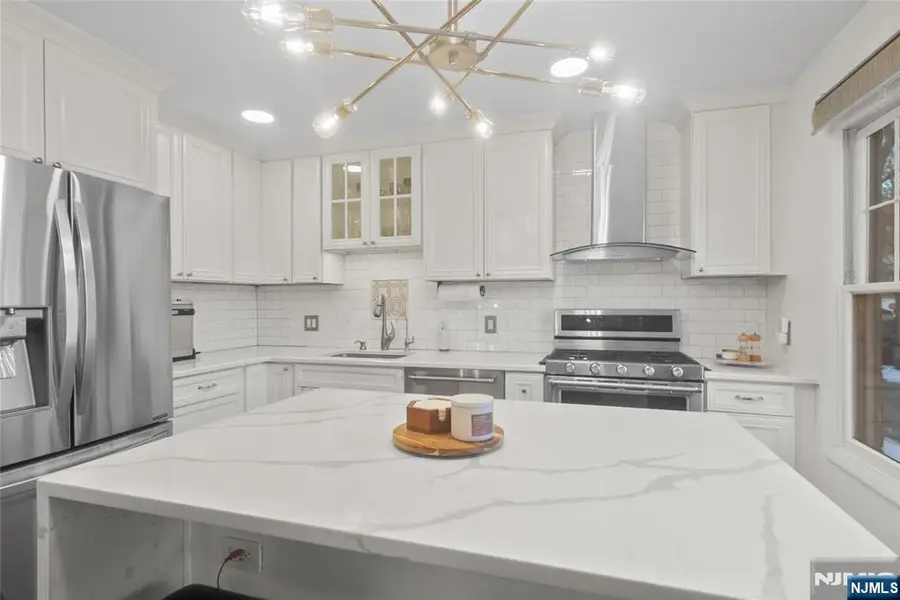 21 Grand Cove Way, Edgewater, NJ 07020 - #3