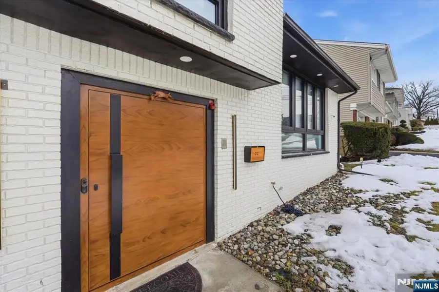 32 Luhman Terrace, Secaucus, NJ 07094 - #3