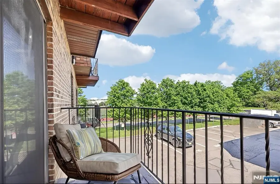 825 Riverside 204, Lyndhurst, NJ 07071 - #3