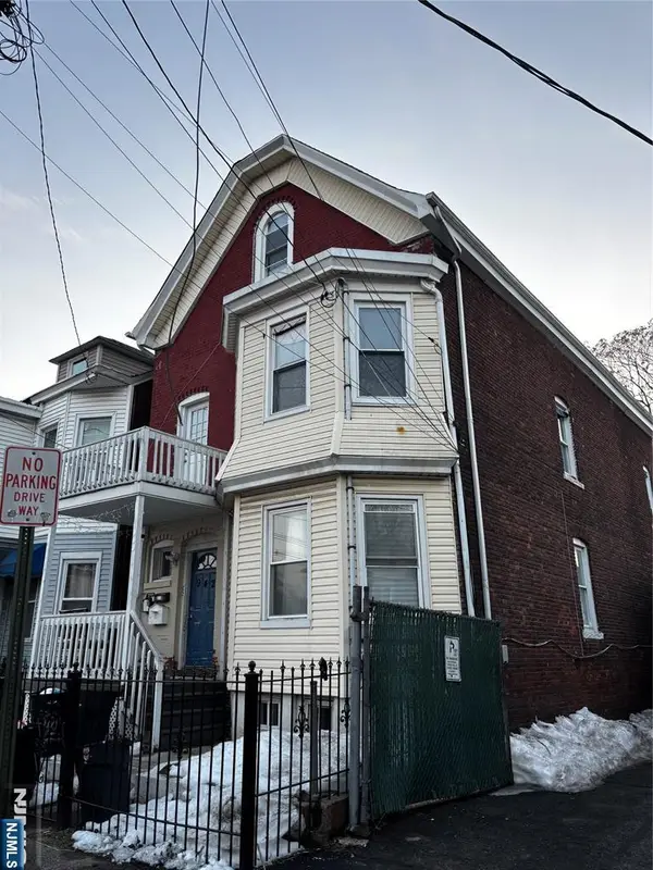 942 E 19th Street, Paterson, NJ 07501