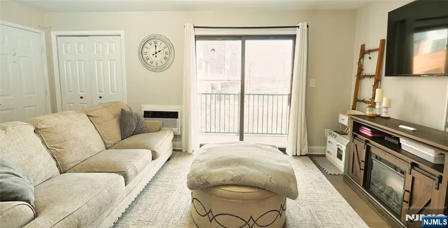 651 Riverside A7, Lyndhurst, NJ 07071 - #2