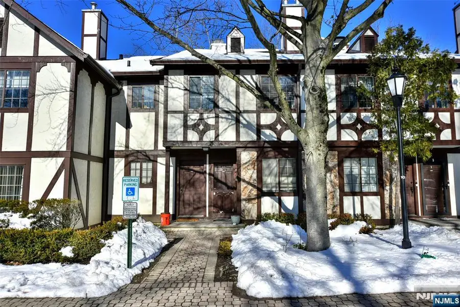 3806 Melville Court, Mahwah, NJ 07430 - #3