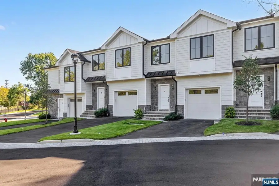 13 Fey Place, Oradell, NJ 07649 - #2