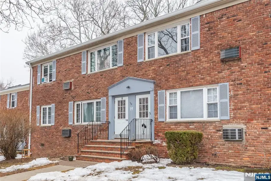 19 Wedgewood Drive 79, Verona, NJ 07044 - #3