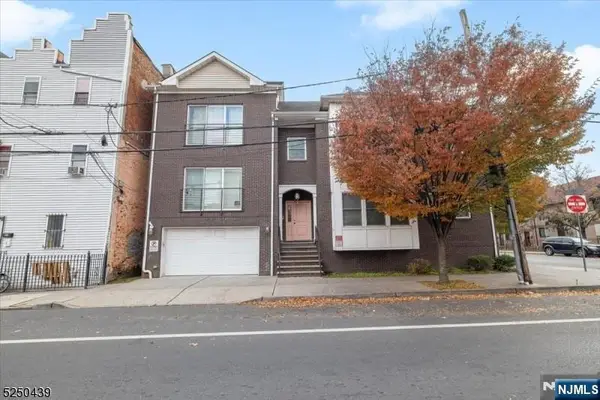 54-56 Oriental 2, Newark, NJ 07104