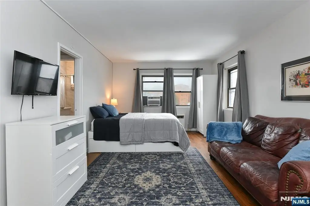 3020-3030 Edwin Avenue 5 H, Fort Lee, NJ 07024 - #1