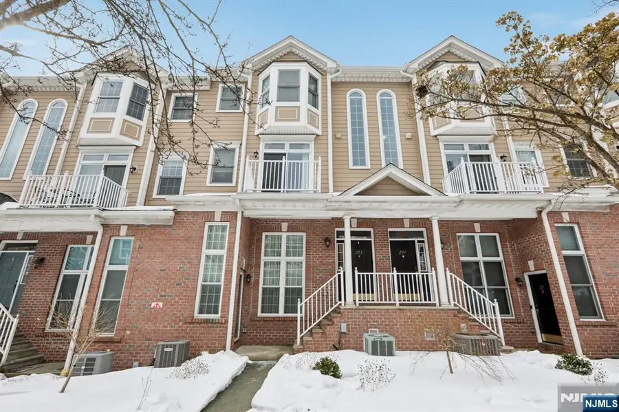 273 Roslyn Court, West New York, NJ 07093 - #2