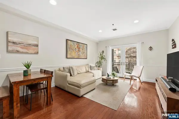 87 Jackson Street 2C, Hoboken, NJ 07030