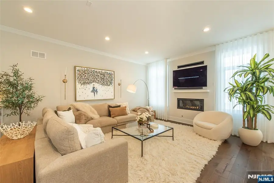 23 Royal Birkdale Court 23, River Vale, NJ 07675 - #3