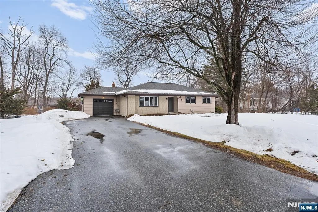 9 Adelaide Terrace, West Milford, NJ 07480 - #1