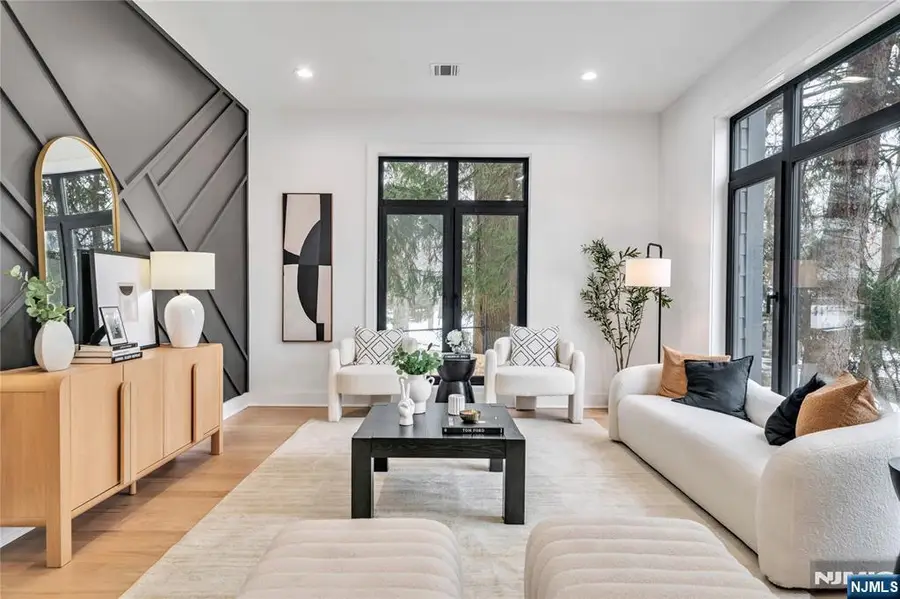 17 Belvedere Drive, Livingston, NJ 07039 - #3