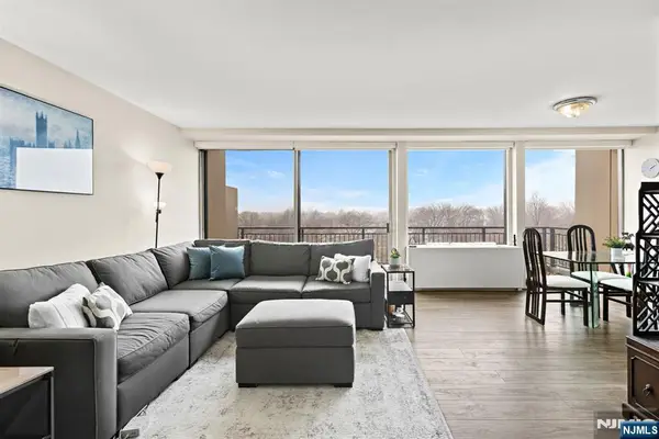 1 Horizon Road 806, Fort Lee, NJ 07024