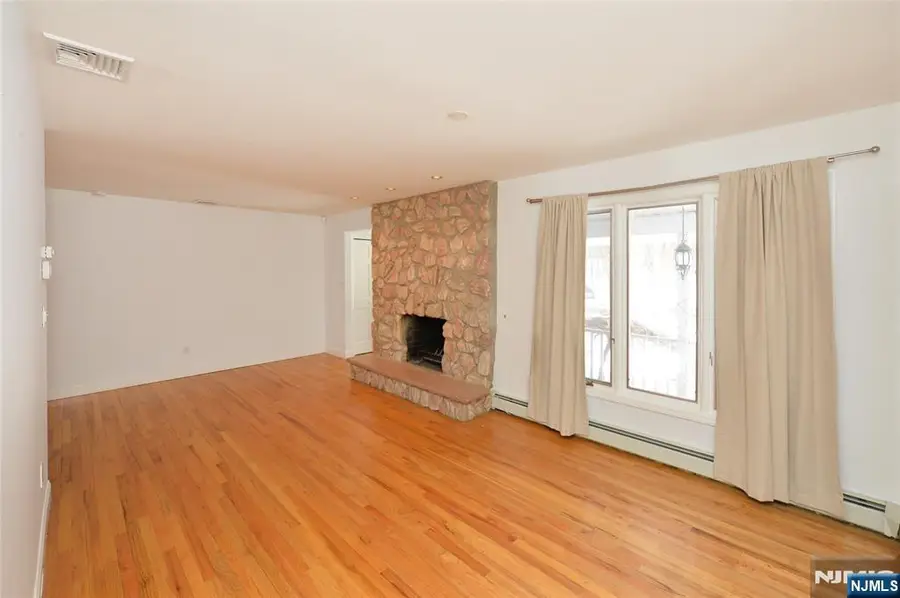 14 Little Lane, Lower Berkshire Valley, NJ 07885 - #3