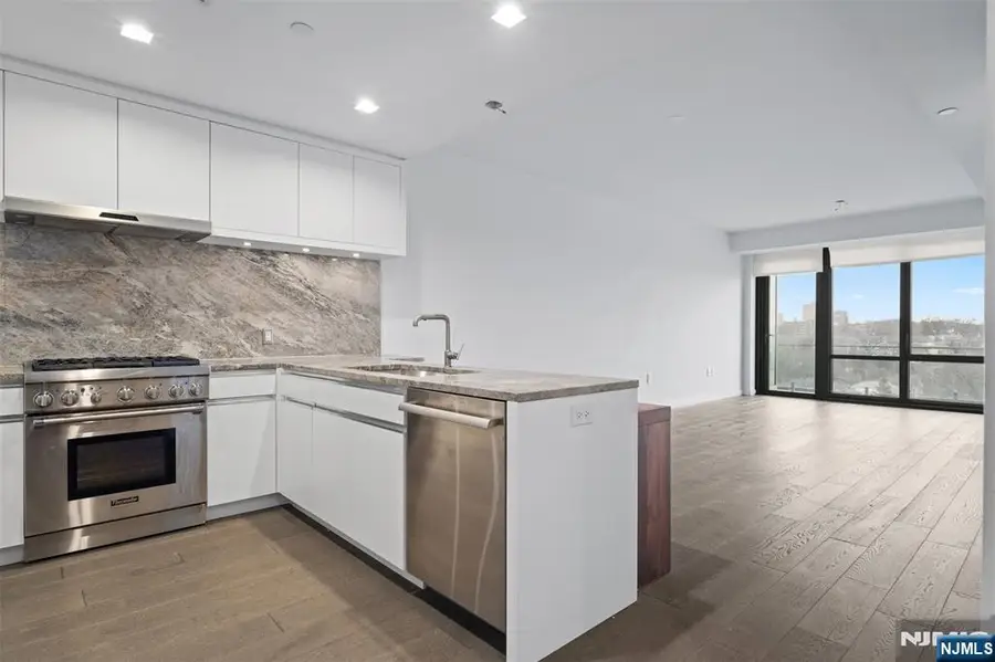 320 Adolphus Avenue 812, Cliffside Park, NJ 07010 - #2