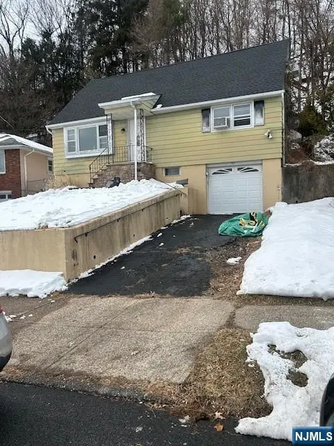 43 Dewey Avenue, Clifton, NJ 07013