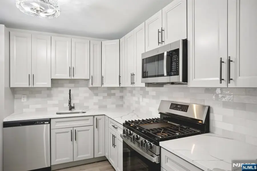 9 Maple Lane, Mount Arlington, NJ 07856 - #3