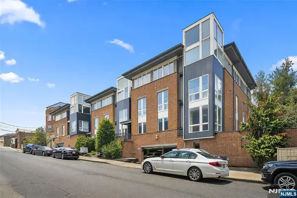 255 Laird 1, Cliffside Park, NJ 07010