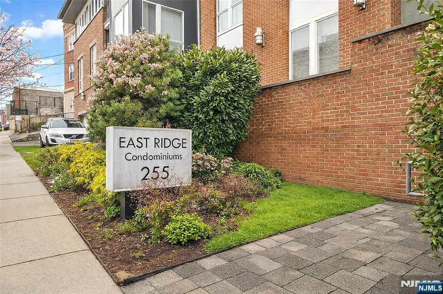 255 Laird 1, Cliffside Park, NJ 07010 - #2