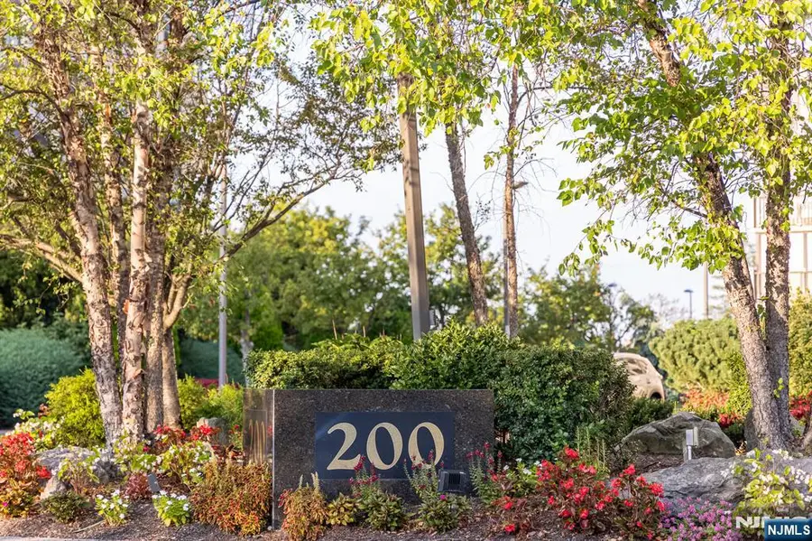 200 Winston Drive 1005, Cliffside Park, NJ 07010 - #3