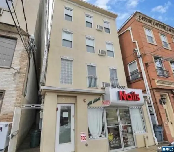 258 Old River Road, Edgewater, NJ 07020