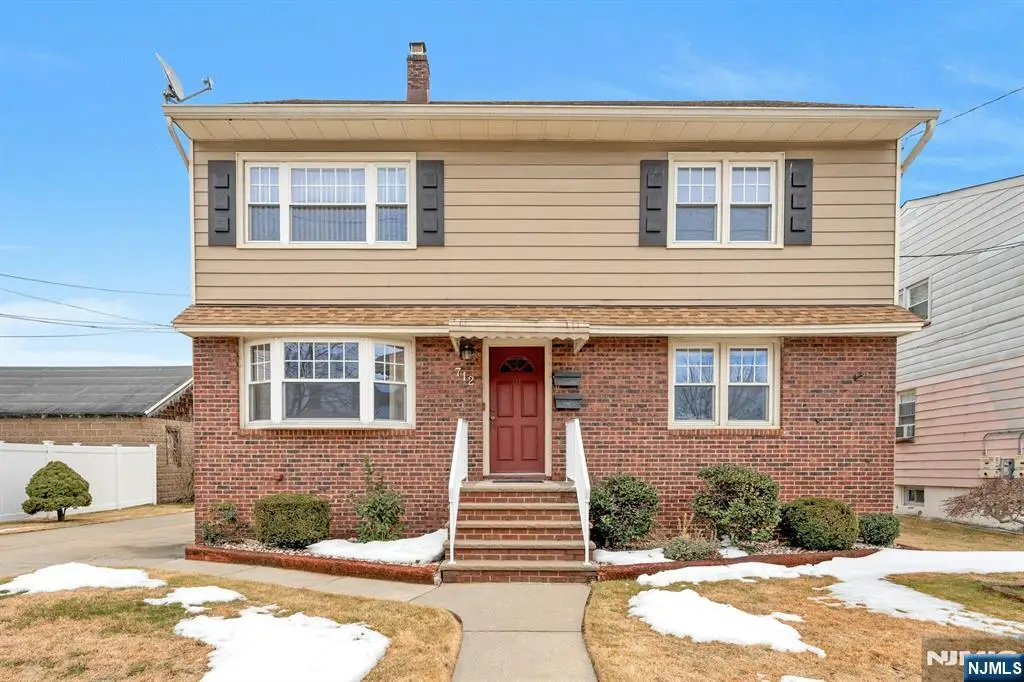 712 Meyer Avenue, Lyndhurst, NJ 07071 - #1