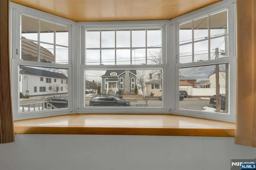 712 Meyer Avenue, Lyndhurst, NJ 07071 - #3