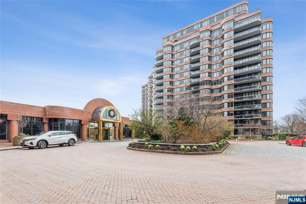 100 Carlyle Drive 9ES, Cliffside Park, NJ 07010 - #1