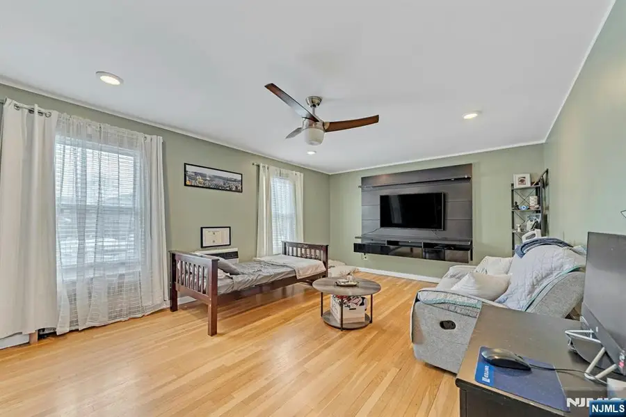 55 Schuyler Avenue 9, North Arlington, NJ 07031 - #3