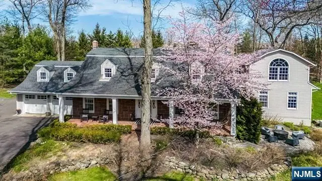 202 Chestnut Ridge Road, Saddle River, NJ 07458 - #1