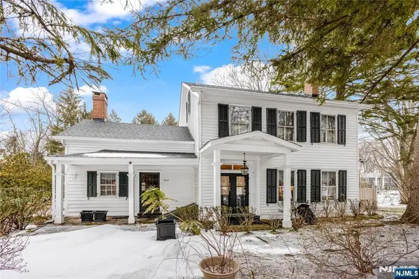 525 Franklin Avenue, Franklin Lakes, NJ 07417