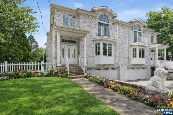 2 Maple Avenue, Waldwick, NJ 07463