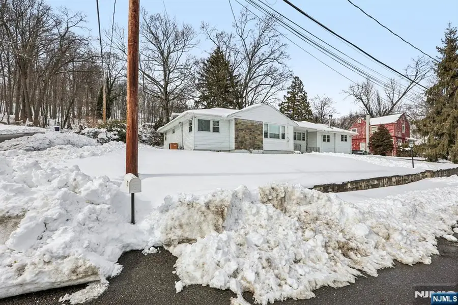 33 Lotz Street, North Haledon, NJ 07508 - #3