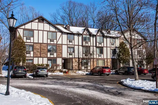 1505 Faulkner Court, Mahwah, NJ 07430