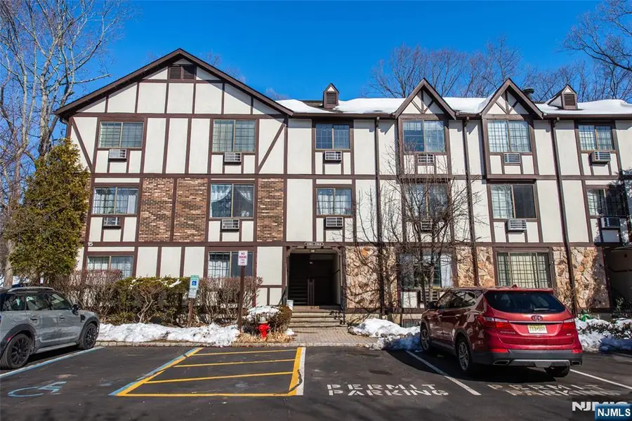 1505 Faulkner Court, Mahwah, NJ 07430 - #2