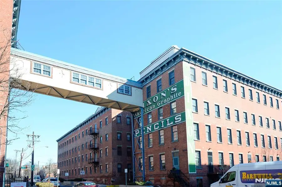 186 Wayne Street 119, Jersey City, NJ 07302 - #2