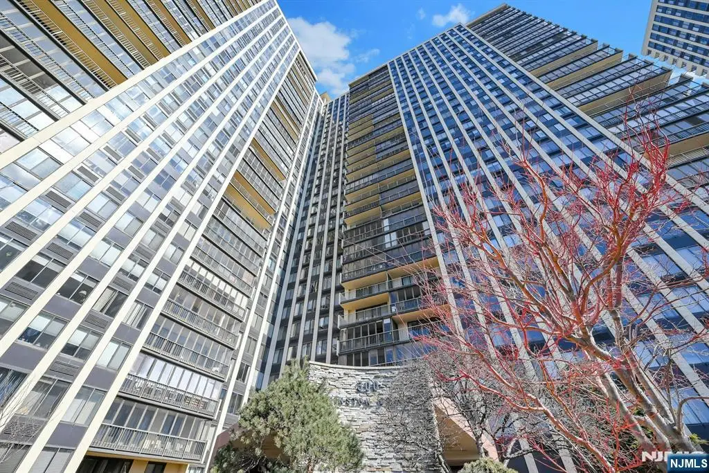 300 Winston Drive 919, Cliffside Park, NJ 07010 - #1