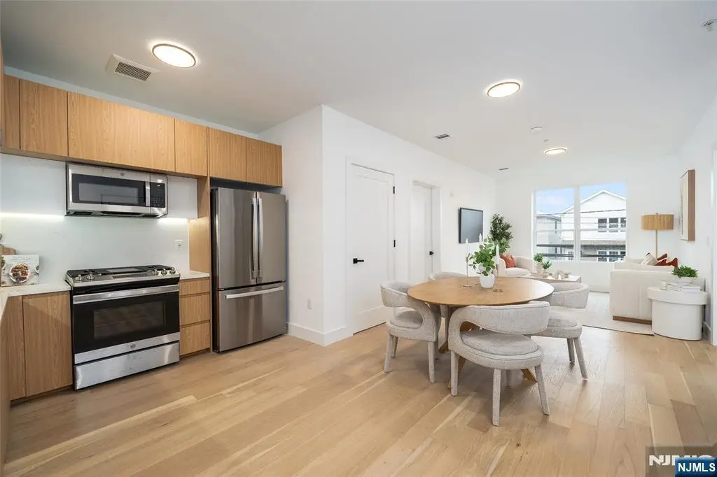 649 38th Street 509, Union City, NJ 07087 - #1