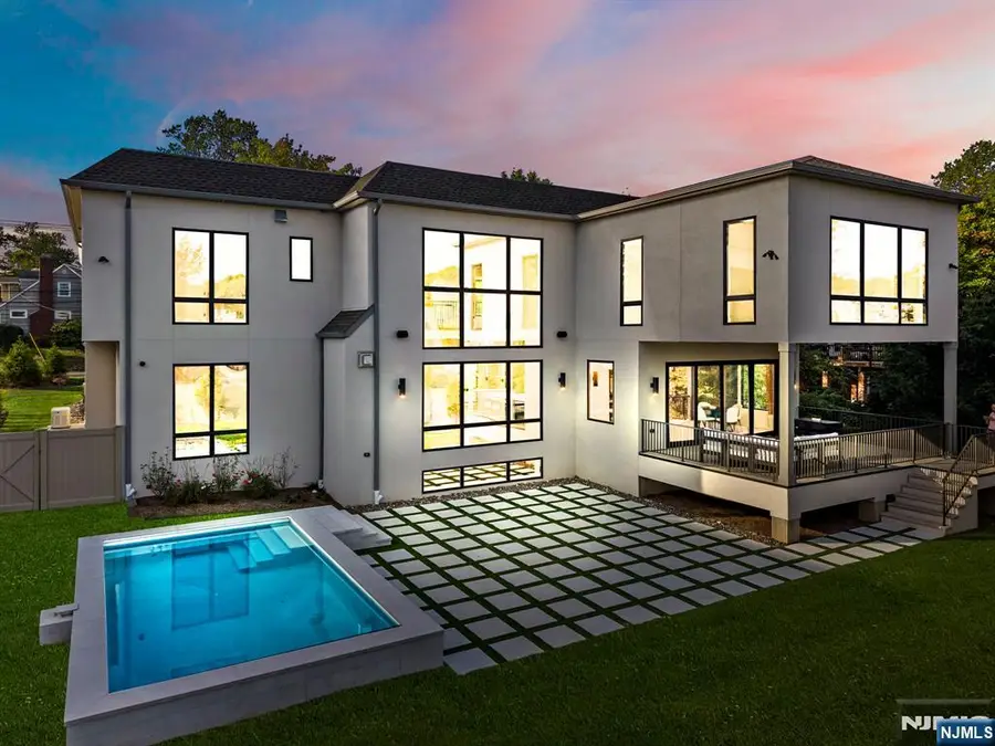 577 Floyd Street, Englewood Cliffs, NJ 07632 - #2