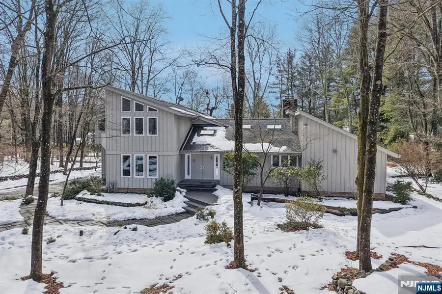 47 Hopper Farm Road, Upper Saddle River, NJ 07458 - #3