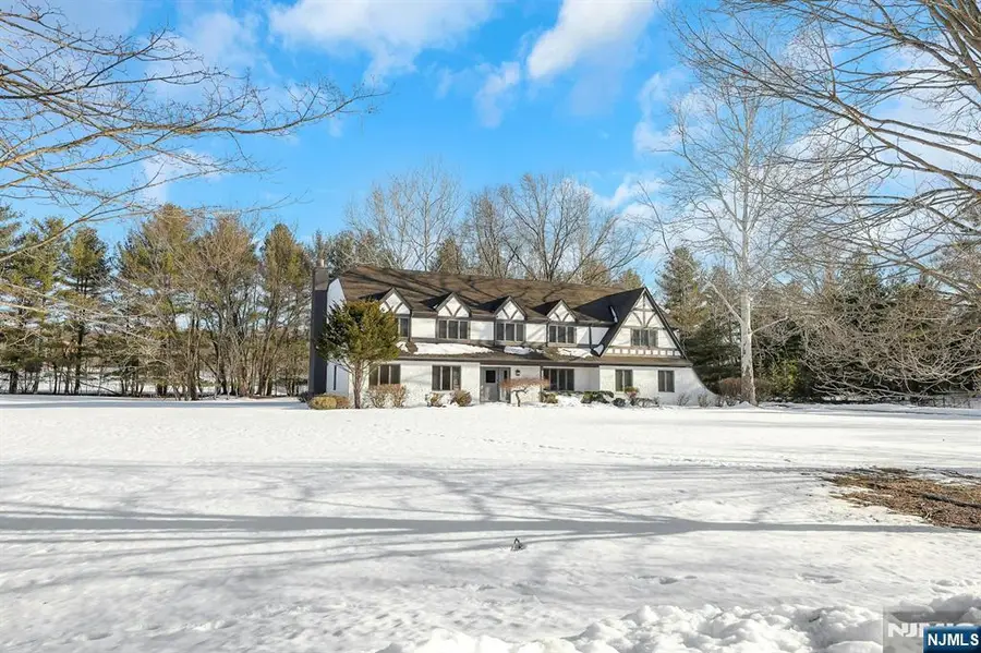 14 Washington Lane, Mahwah, NJ 07430 - #2