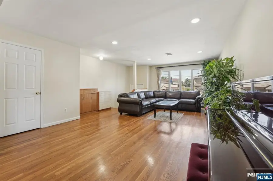 1670 Maple Street, Fort Lee, NJ 07024 - #3