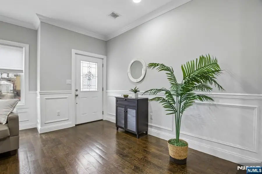 10 Glen Street, Cliffside Park, NJ 07010 - #2