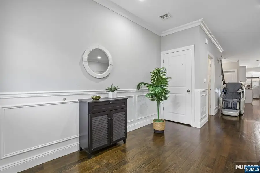 10 Glen Street, Cliffside Park, NJ 07010 - #3