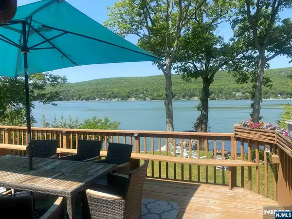 857 Shore Road, West Milford, NJ 07421