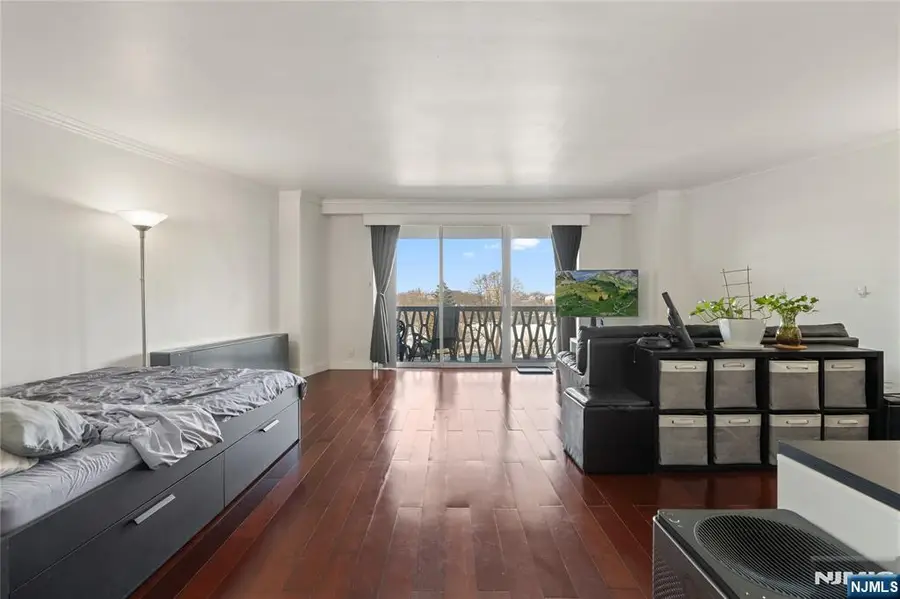 2000 Linwood Avenue 6E, Fort Lee, NJ 07024 - #3