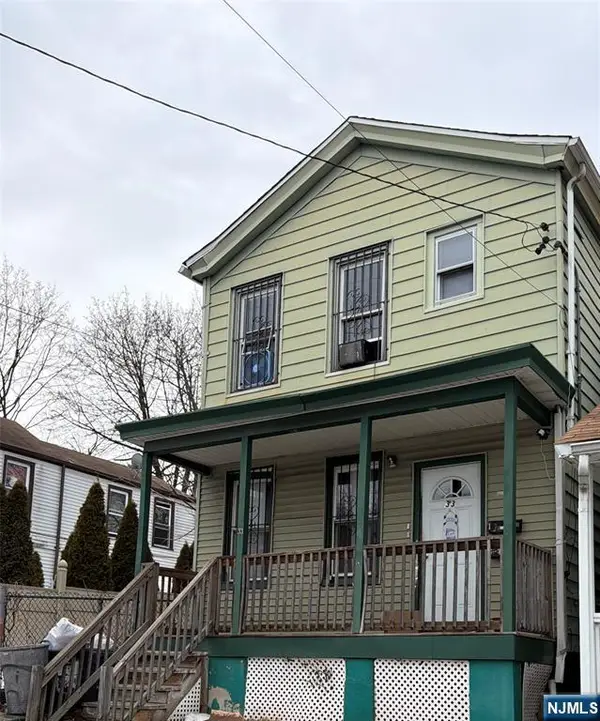 33 7th Street, Paterson, NJ 07522