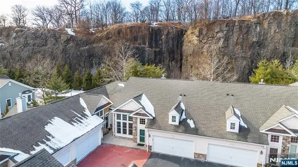 7 Graphite Drive, Little Falls, NJ 07424